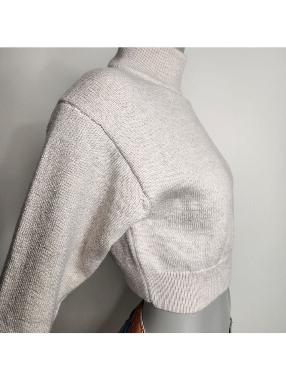 Aritzia X Wilfred Free Cream "Harper" Cropped Turtleneck Wool Sweater Size XXS - Picture 6 of 13